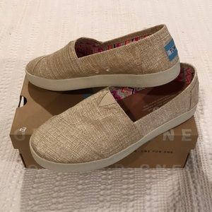 TOMS Avalon Women’s Sz 6.5 (New)